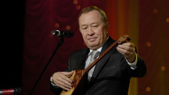 Алтынбек Қоразбаев ешкім білмейтін жүрек сырымен бөлісті