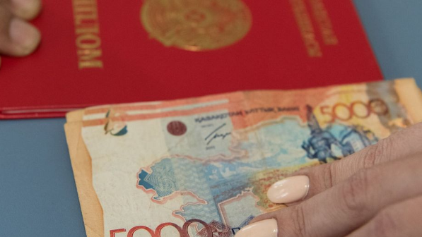 "Талай мұғалімнің магистр дәрежесін қалай алғанын білем" деген белсенді ұстаз министрдің мәлімдемесін қолдады