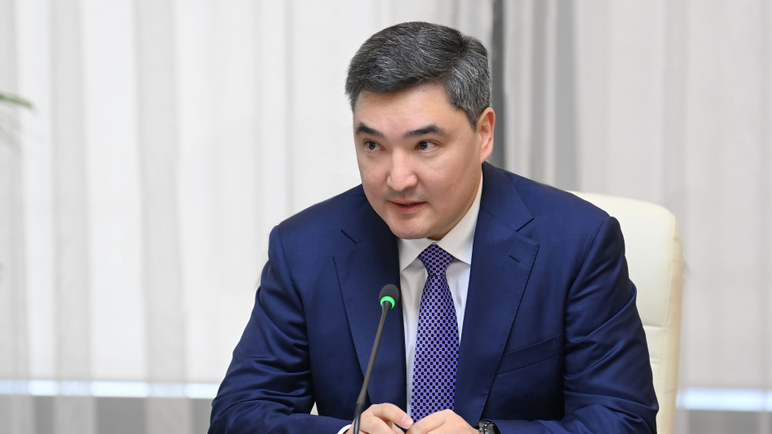 «Мемлекеттік қолдау шаралары нарықтың адал қатысушыларына ғана көрсетіледі» — Олжас Бектенов отандық фармацевтикалық өндірушілерді қолдау туралы