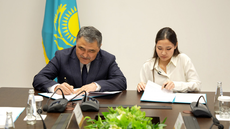 Оқушы министрлікпен ресми меморандумға қол қойды
