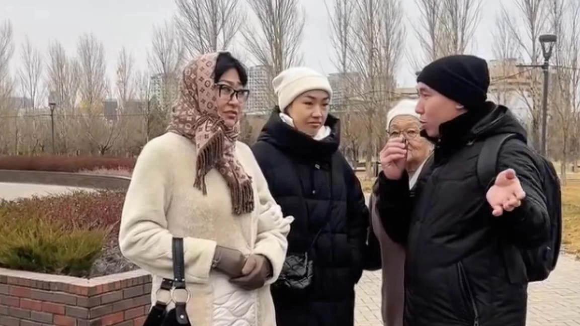 Үйді ұлға әперу керек пе, қызға ма? Бұл сауалнама желіде сұмдық талас тудырды