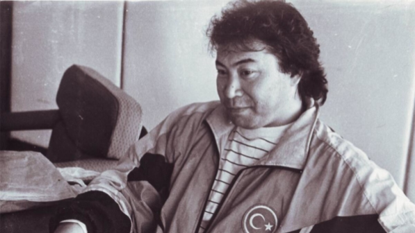 Мұстафа Өзтүрікпен қызметтес болған әжей біраз құпияның бетін ашты