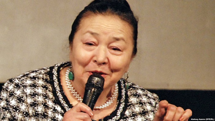 Қыз Жібектің Бекежанды жоқтауы елді жылатты