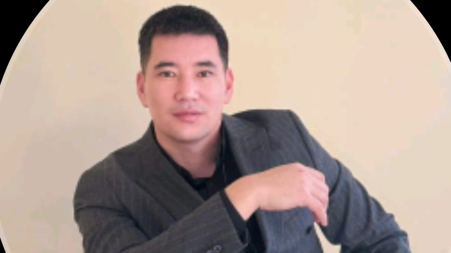 "Оқушыға көбінесе өтірік баға қойылады": Белсенді ұстаз сауатсыздық жайлаған қоғамның басты себебін айтты