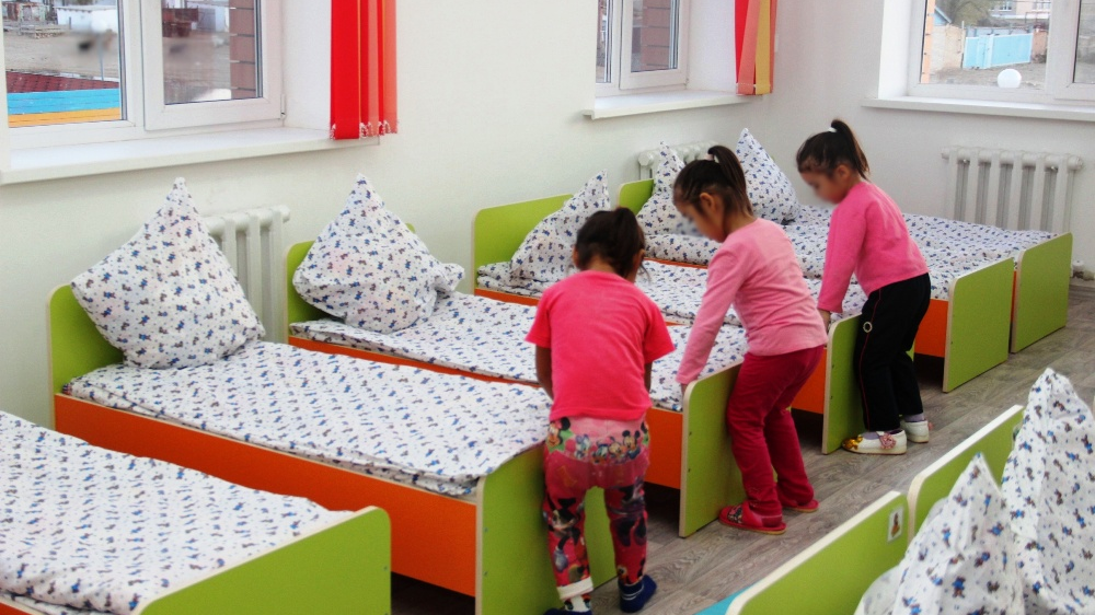 "Туалет қағазы, қоқыс пакеті...": Жеке бала бақшаның "әкел" деген тізімі жұртты шошытты