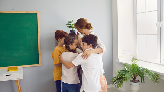 "Мен мұғалімнің баласымын" дегендер ата-анасынан көрмеген жылулықты сөз етті