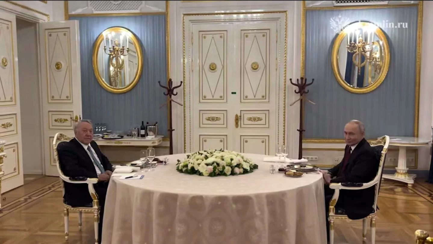 Назарбаев пен Путин Кремльде кездесті: Бұл кездесуде не айтылды?