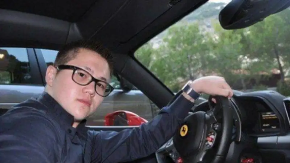 Бердібек Сапарбаевтың ұлы ел білмейтін естелікпен бөлісті