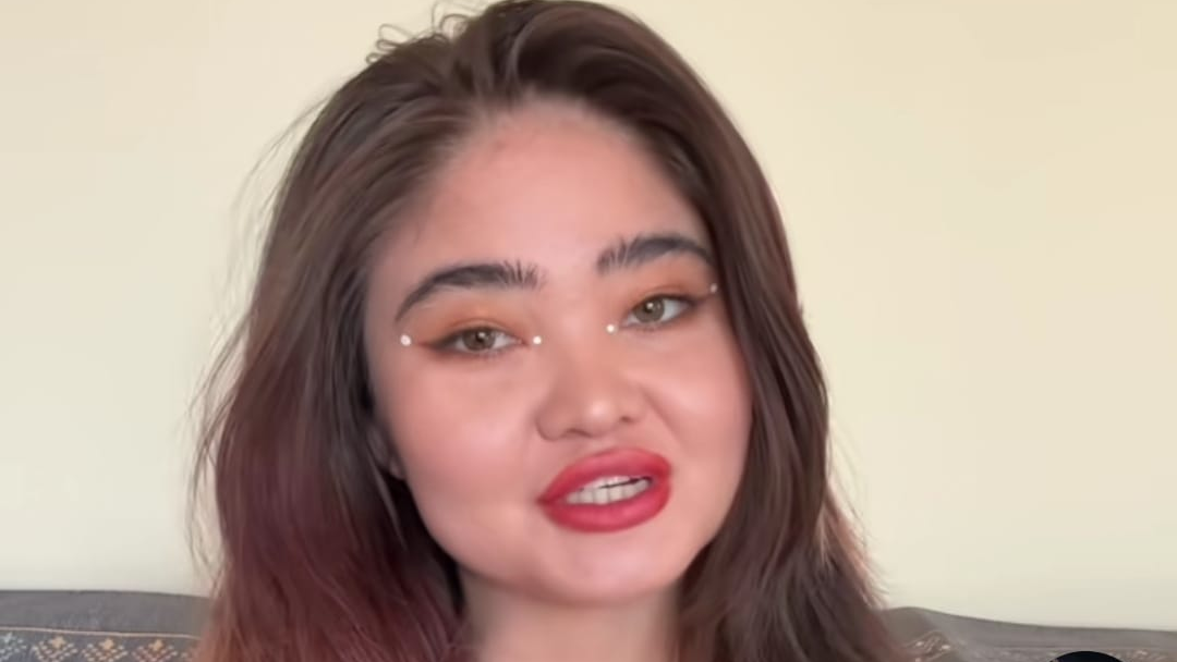 "Арабтың әйелімін" деп мақтанған қыз олардың еркектерін жарнамалады