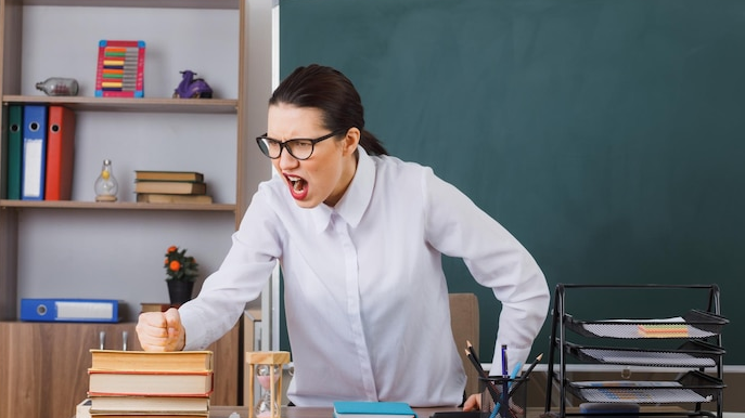 "Оқушыға қойылатын өтірік баға": "Самопал" мұғалімдердің кесірінен қоғамды сауатсыздық жайлап жатыр" дейді қоғам белсендісі