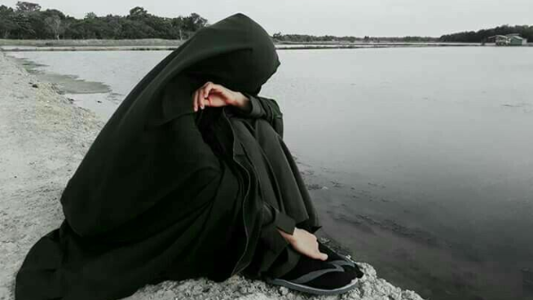 "Әке-шешем хиджабты зорлап тағып, қысым жасауда" деген оқушы қыз жан айқайын жеткізді