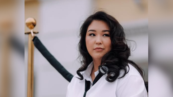 Танымал әзілкеш өзін зорлаған ағасы туралы барлық шындықты жайып салды