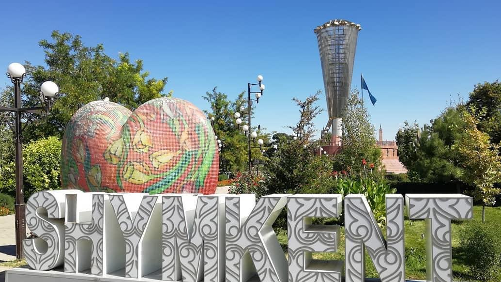 "Әпкемді 26 жерден пышақтап, мәйітімен жыныстық қатынас жасаған" деген Айдана Дастанқызы көмек сұрап үндеу жасады