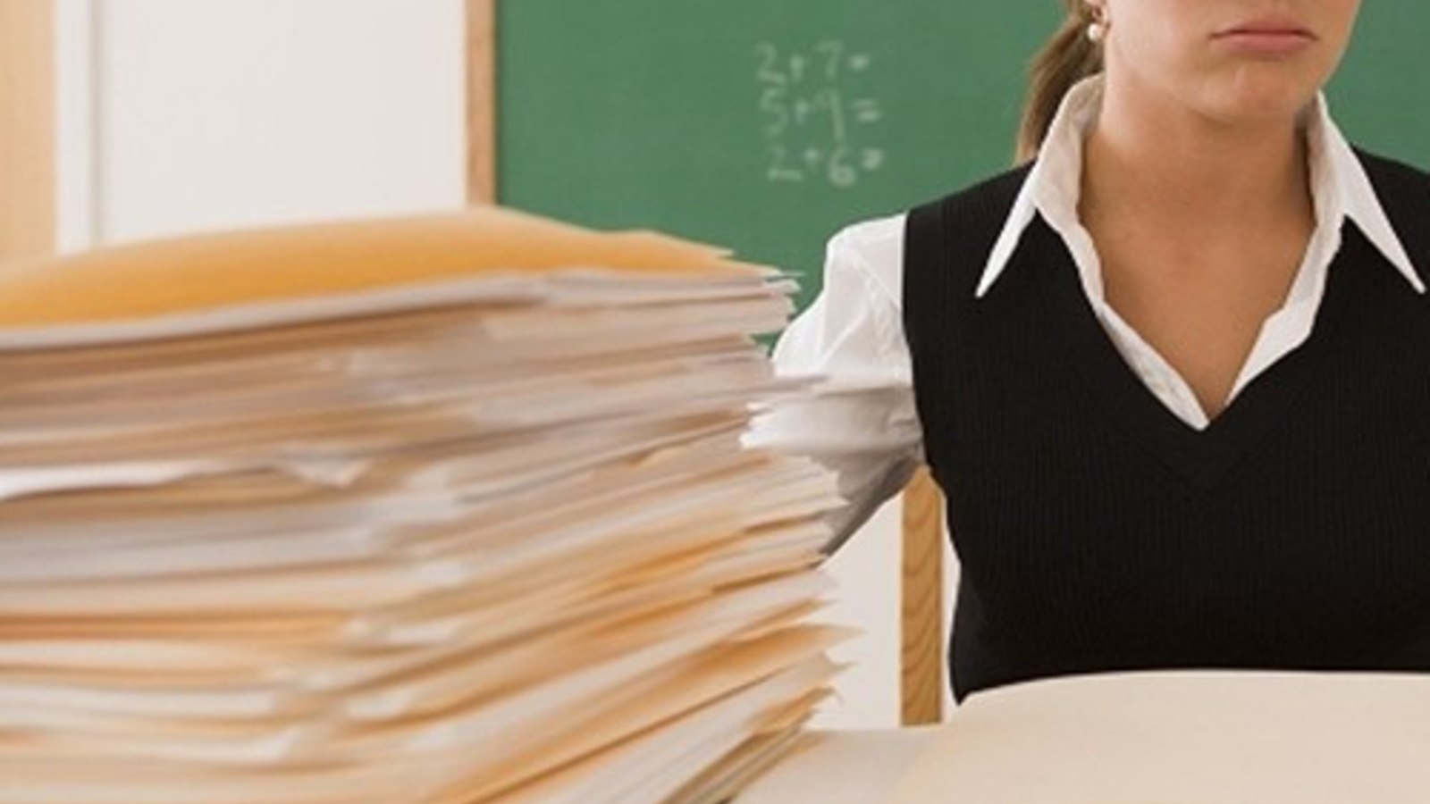 "Мұғалім күйеуіммен некемді, жалақы сомасын, пәтерімнің жағдайын сұрайды" деген ата-аналар наразылық білдіруде