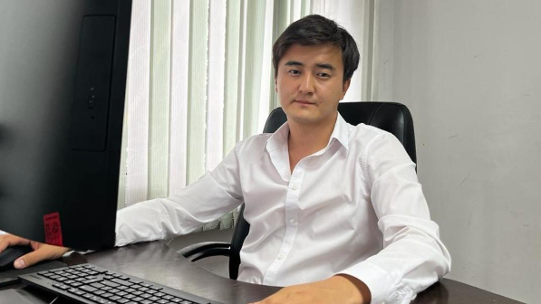 "Атеистердің құқығын қорғайтын заң керек", дейді Елнар Берікбаев