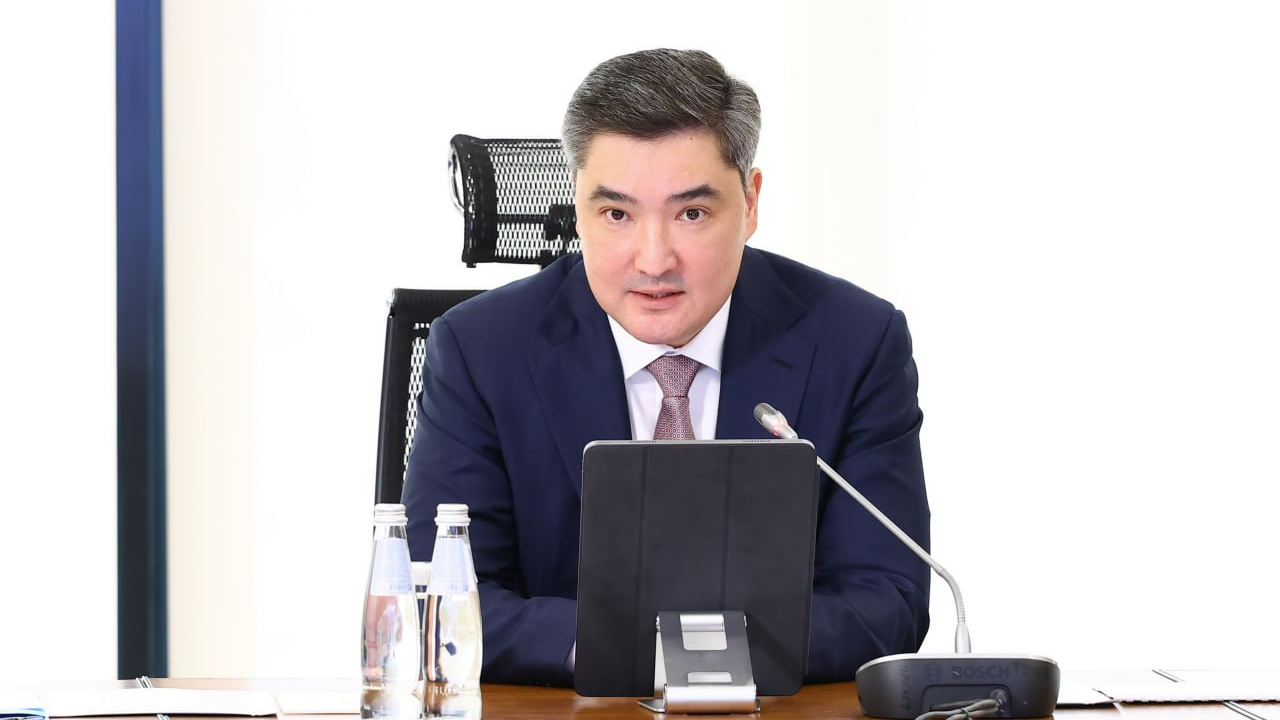 Олжас Бектенов салықтық әкімшілендіру бойынша кеңес өткізді 