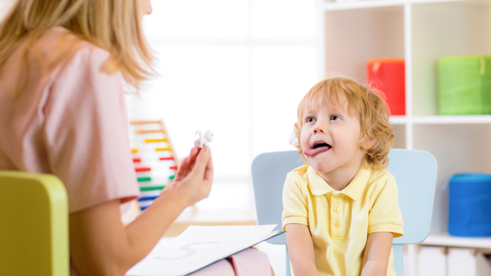 Логопед кеңесі: Егер балаңыздың тілі уақытылы шықпаса...