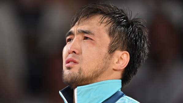 "Қатты жиіркендім" деген Елдос Сметов үлкен сынның астында қалды