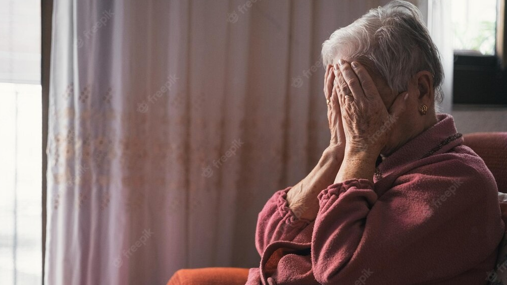 Немересі әжесін сан соқтырып, баспанасыз қалдырған