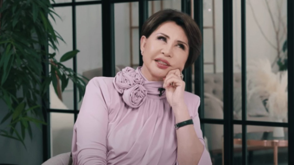 Роза Рымбаева бір дөкейдің қысымына ұшырағанын айтты