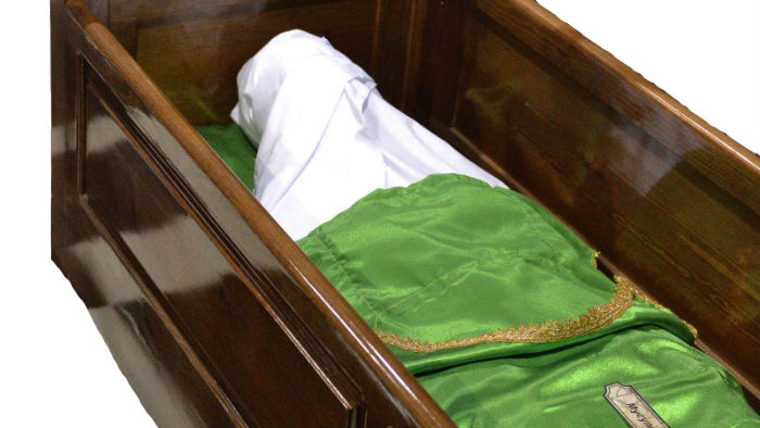 Табытқа салынған марқұм тіріліп кетіп, басқаларды қорқытты