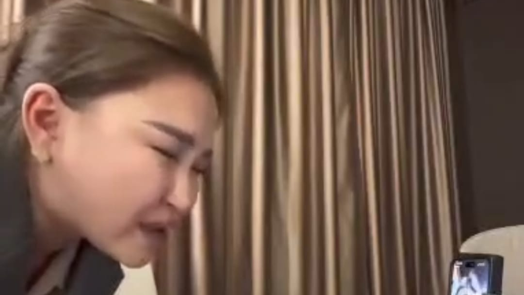 "Күйеуіммен сіңлімді ұстап алдым!"деген блогер суреттерін жариялау үшін жұрттан ақша жинап жатыр