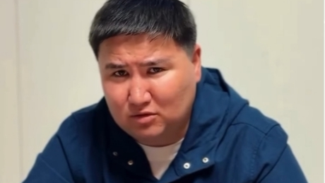 "Жазушылар одағы мені жұмыстан қуып жатыр" деді Елдос Тоқтарбай