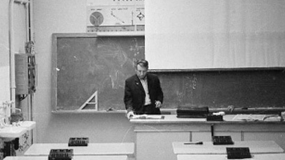 "Сынып жетекшілігіне тиын төлесе де, мұғалімдіктен кетпедік" дейді Дана Рау