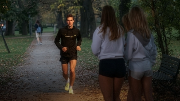 Бір топ әйел саябақта жүрген жалғыз жігітті зорлап тастаған