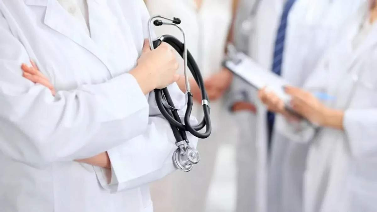 Денесін аймалап: Қарасайлық дәрігер оқушы қызға азғындық жасаған