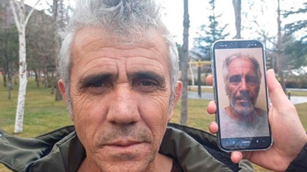 Эпштейнге түрі ұқсағаны үшін өмірі азапқа айналған 