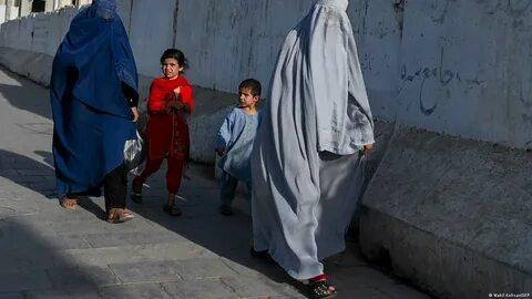 "Төркініне барған әйел жазаланады": Ауғанстанда тағы "ғажап" заң шықты
