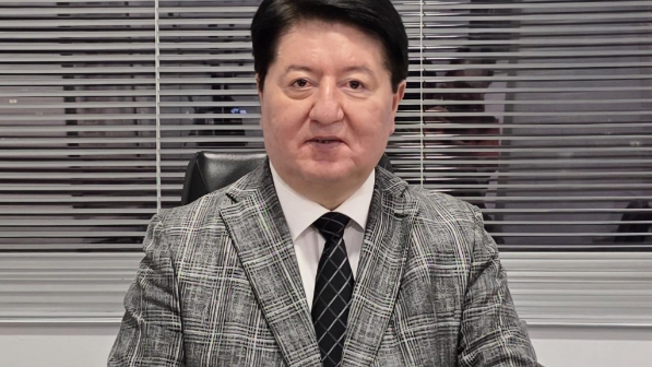 "Орыс тілінің қадірін енді түсіндіңіз бе?!"деген Мұртаза Бұлұтайдың пікірі қызу талқыға түсті