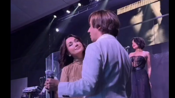 "Пугачева шашыңды жұлады": Ләйлә Сұлтанқызы мен Максим Галкиннің биін жұрт сынап тастады