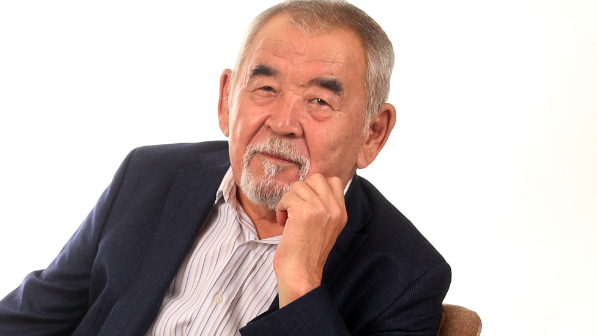 Ақын Жүрсін Ерман ерекше атақтың иесі атанды