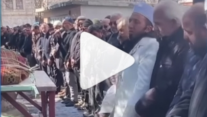 "Ауыр қаза": Имам жаназа шығарып тұрып, тәлтіректеп құлады