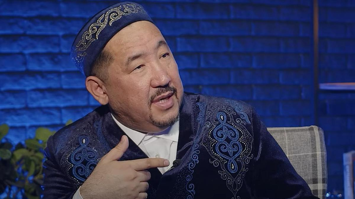"Оразамен алыспаңыз!": Нұрлан имам мұғалімдерге шүйлігіп, ақыл айтты
