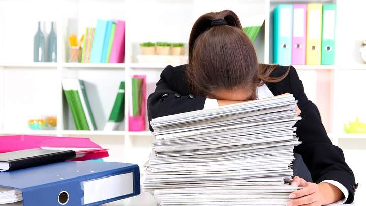 "ҚМЖ дауы": Қағаз толтыруды жетістік көретін мұғалімге не деуге болады?