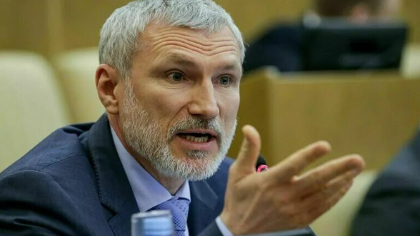 Дума депутаты Дубай, БАӘ елдерінде қалған ресейліктерді айыптап, жәрдем бермеу керегін айтты