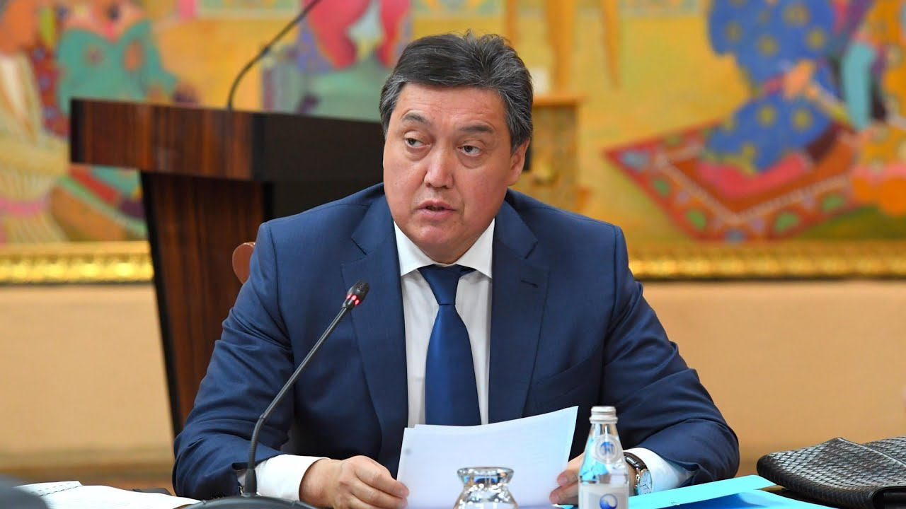 Бұрынғы премьер-министрі Асқар Маминнің туыстарынан шетелде қымбат мүлік табылды