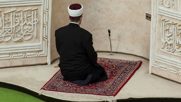 Имамдардың өтірігін ашқан қоғам белсендісі қазаққа үндеу жасады