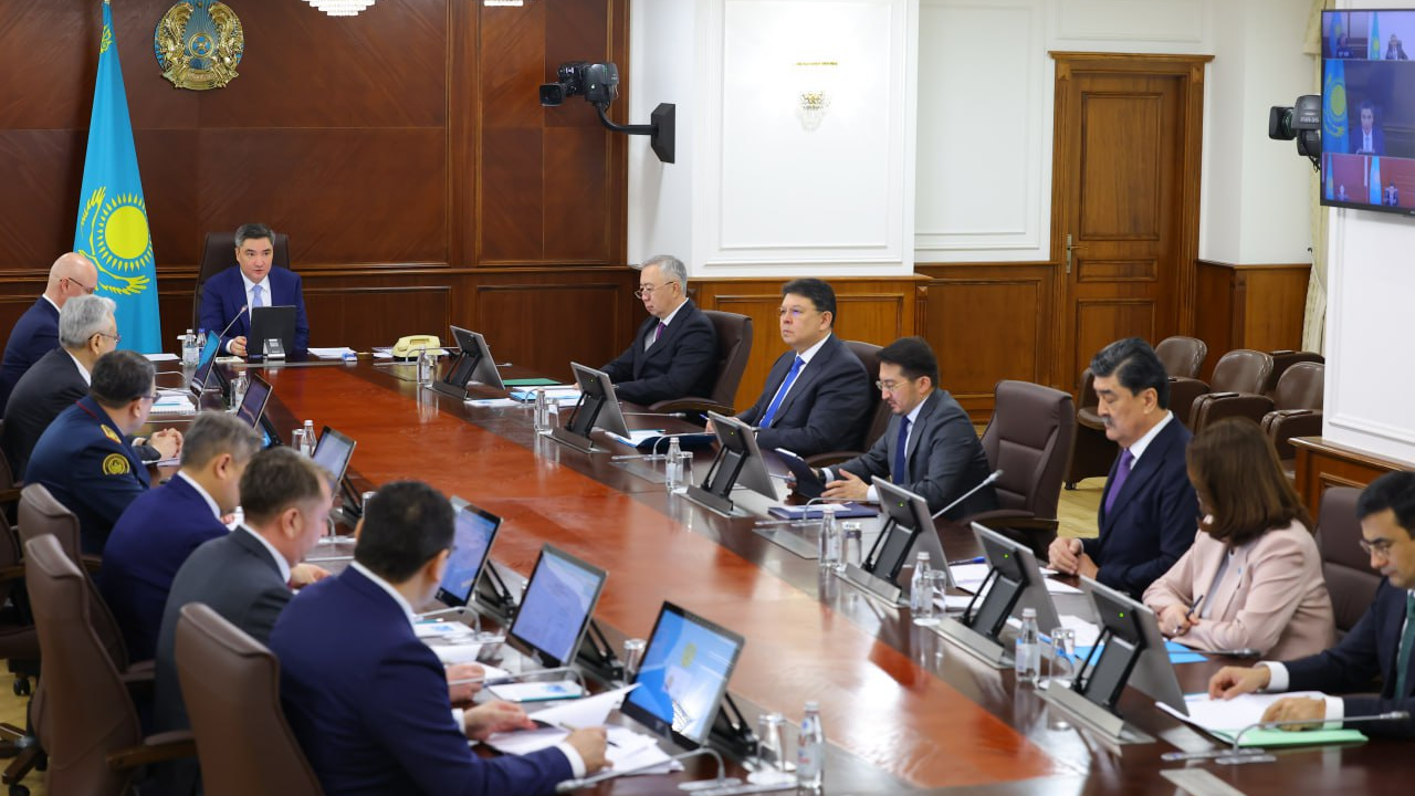 Олжас Бектенов жаңа Конституция туралы пікір білдірді