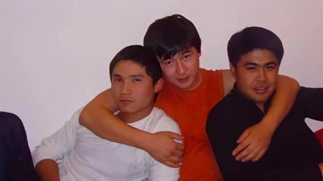 "Өлмейтіндей жүргеніміз үшін кешір..."деген Бағлан Әбдірайымов марқұм досынан кешірім сұрап, жазба арнады