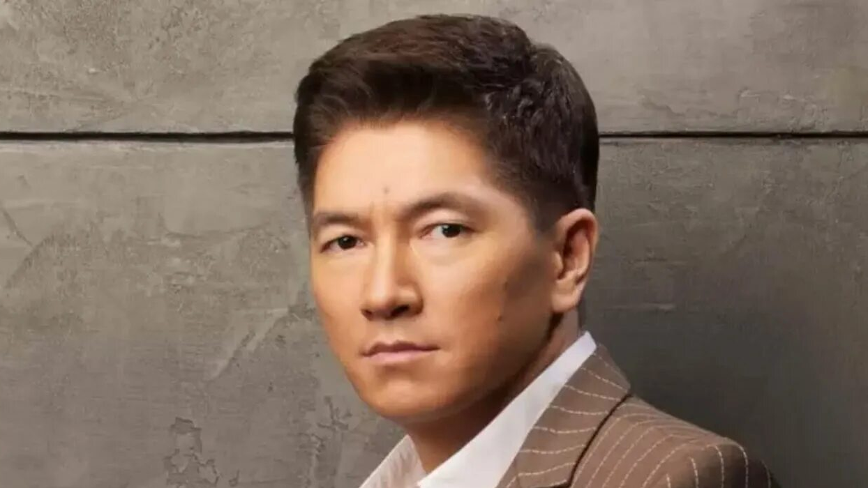 "Сәкеннің тоқалы": Әнші Сәкен Майғазиев желідегі тоқалдың үстінен арыз түсірген