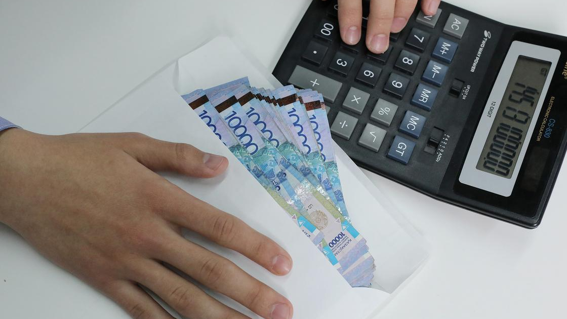 Жүздеген мұғалімнің ақшасы желініп келгені анықталды