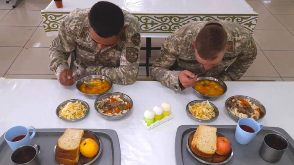 Әскердегі солдаттардың тамақ мәзіріне өзгеріс енгізілмек