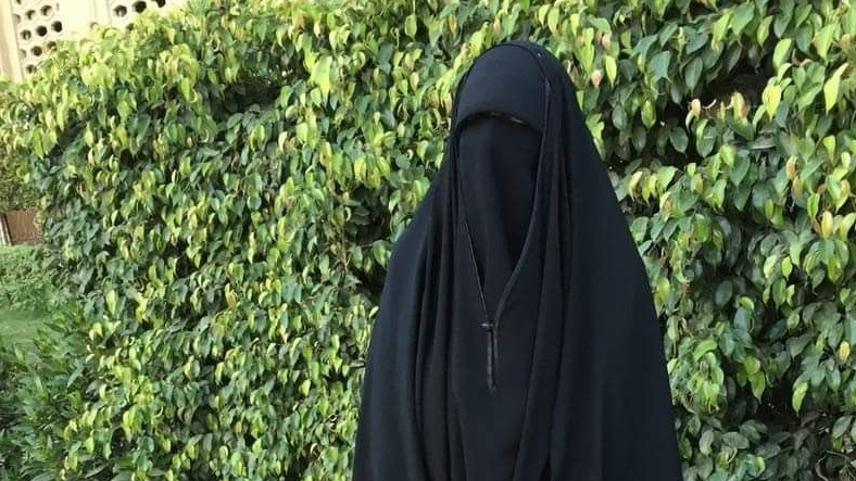 "Никаб кигендер мәселесі": Бетін бүркегендерді жазалау басталды