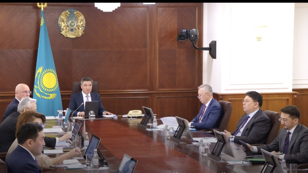 Премьер-министр Олжас Бектенов Алматыдағы ЖЭО-2 және ЖЭО-3 нысандарын жаңғырту мәселесін көтерді