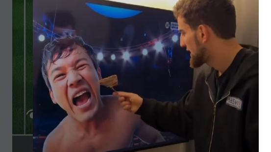 Еркебұлан Тоқтарды ресейлік әріптесі масқаралап, мазақтады