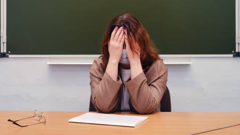 "Малсың, мал мұғалімсің!"деген оқушы ұстазын аяусыз қорлаған